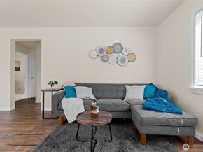 9226 21st Avenue SW, Seattle WA 98106