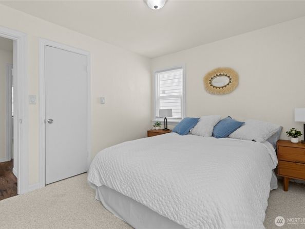 9226 21st Avenue SW, Seattle WA 98106