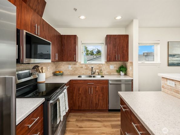 2101 N 55th Street 312, Seattle WA 98103