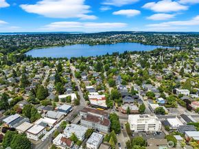 2101 N 55th Street 312, Seattle WA 98103