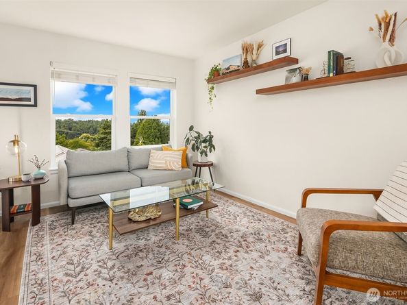2101 N 55th Street 312, Seattle WA 98103