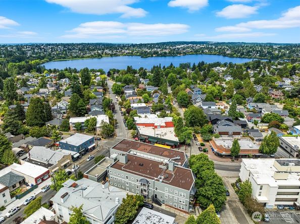 2101 N 55th Street 312, Seattle WA 98103