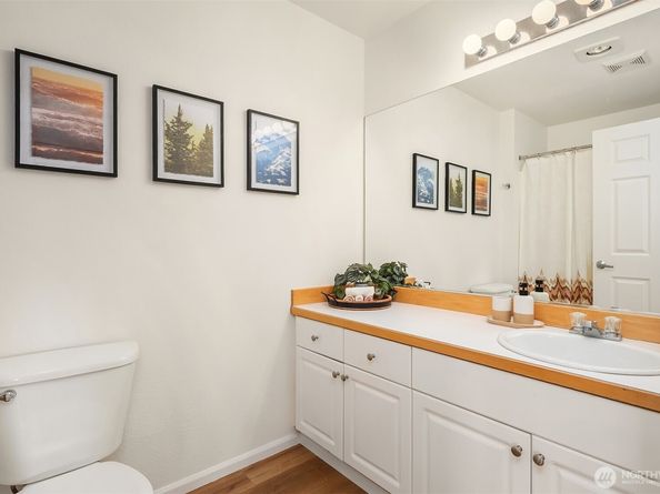 2101 N 55th Street 312, Seattle WA 98103
