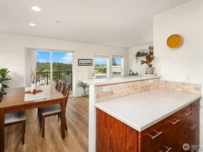 2101 N 55th Street 312, Seattle WA 98103