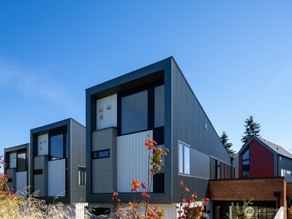 224 Canopy Path NW, Bainbridge Island WA 98110