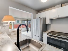3429 Burke Avenue N  23, Seattle WA 98103