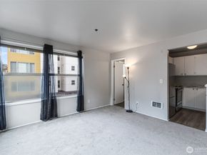 3429 Burke Avenue N  23, Seattle WA 98103
