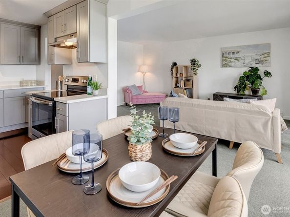 3814 11th Avenue W Apt 23, Seattle WA 98119