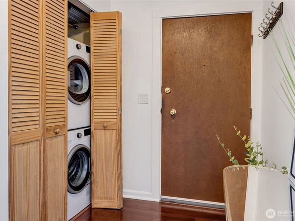 3814 11th Avenue W Apt 23, Seattle WA 98119