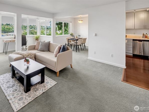3814 11th Avenue W Apt 23, Seattle WA 98119
