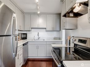 3814 11th Avenue W Apt 23, Seattle WA 98119