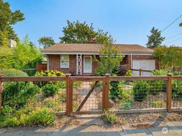5114 46th Avenue S, Seattle WA 98118
