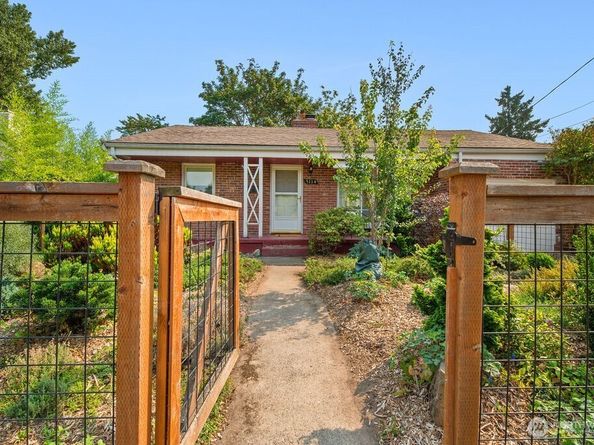 5114 46th Avenue S, Seattle WA 98118