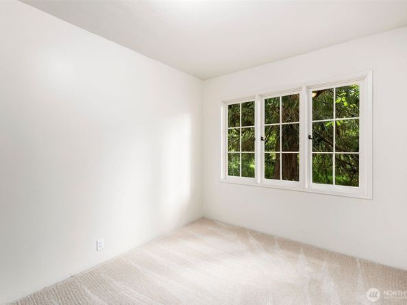 10454 Forbes Creek Drive, Kirkland WA 98033