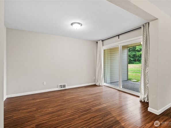 4415 145th Avenue NE H5, Bellevue WA 98007