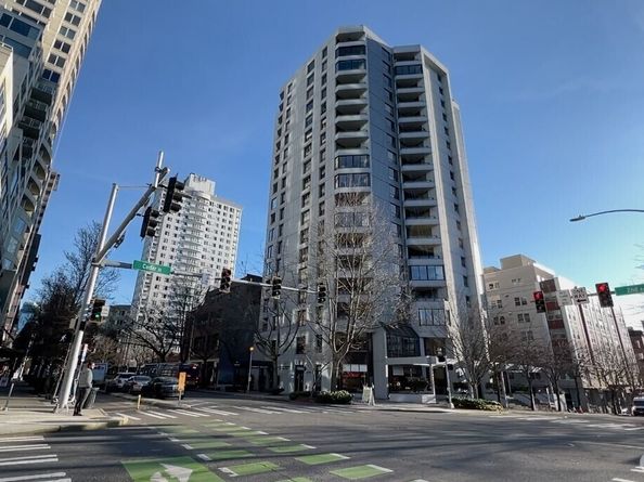 2621 2nd Avenue 804, Seattle WA 98121