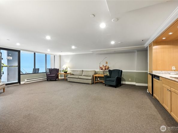 2621 2nd Avenue 804, Seattle WA 98121