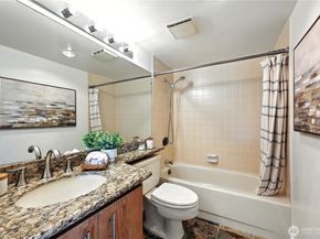 2621 2nd Avenue 804, Seattle WA 98121