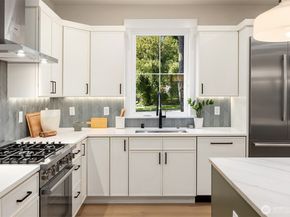 10511 NE 112th Street, Kirkland WA 98033