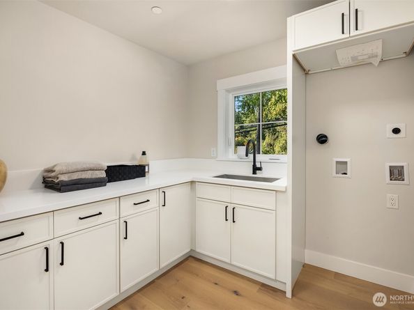 10511 NE 112th Street, Kirkland WA 98033