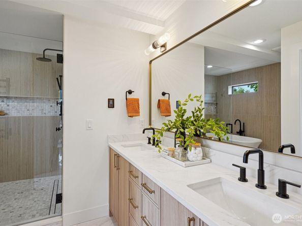 3714 Bagley Avenue N, Seattle WA 98103