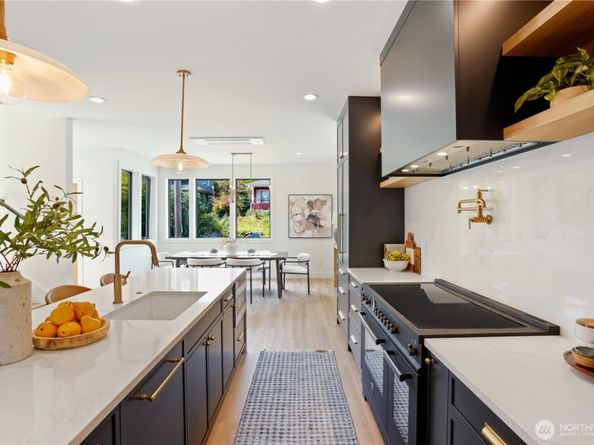 3714 Bagley Avenue N, Seattle WA 98103