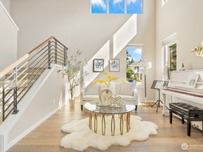 16425 SE 46th Court, Bellevue WA 98006