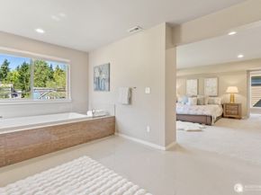 16425 SE 46th Court, Bellevue WA 98006