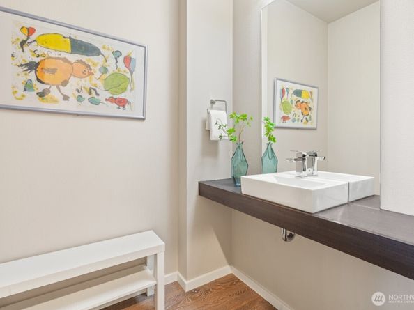 16425 SE 46th Court, Bellevue WA 98006
