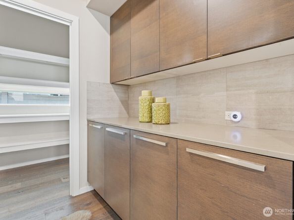 16425 SE 46th Court, Bellevue WA 98006