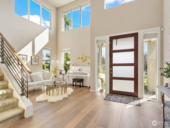 16425 SE 46th Court, Bellevue WA 98006