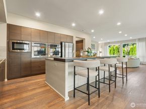 16425 SE 46th Court, Bellevue WA 98006
