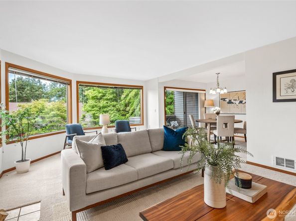 2620 4th Avenue N 603, Seattle WA 98109