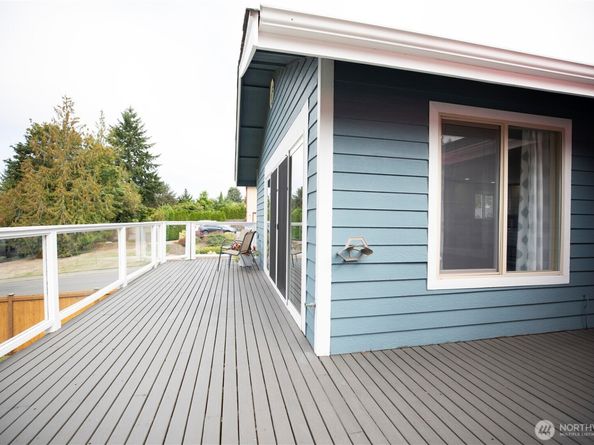 6096 Widgeon Ct, Bremerton WA 98312