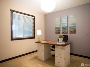 6096 Widgeon Ct, Bremerton WA 98312