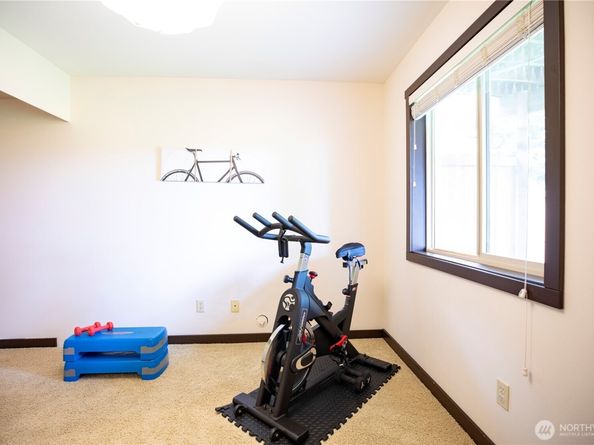 6096 Widgeon Ct, Bremerton WA 98312
