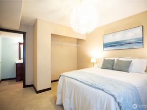 6096 Widgeon Ct, Bremerton WA 98312