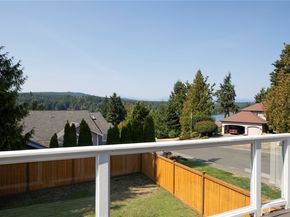 6096 Widgeon Ct, Bremerton WA 98312