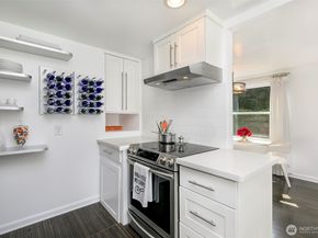 10303 15th Avenue NE, Seattle WA 98125