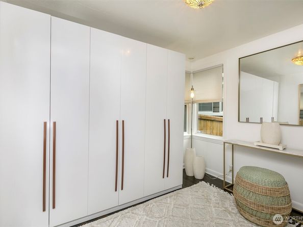 10303 15th Avenue NE, Seattle WA 98125