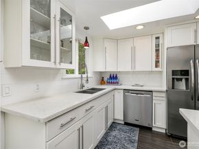 10303 15th Avenue NE, Seattle WA 98125