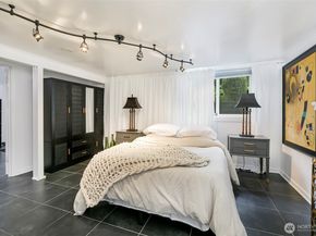 10303 15th Avenue NE, Seattle WA 98125