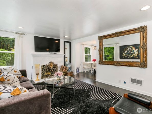 10303 15th Avenue NE, Seattle WA 98125