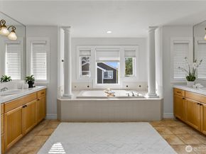 2455 30th Avenue NE, Issaquah WA 98029