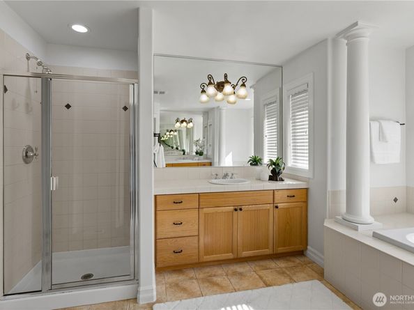 2455 30th Avenue NE, Issaquah WA 98029
