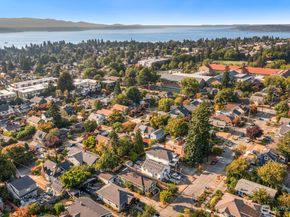 3247 Walnut Ave SW, Seattle WA 98116