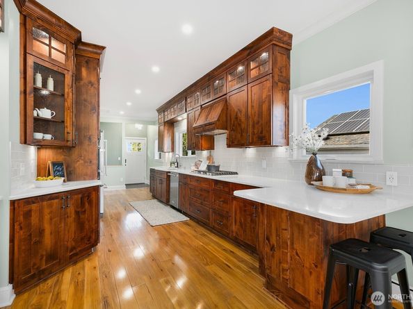3247 Walnut Ave SW, Seattle WA 98116