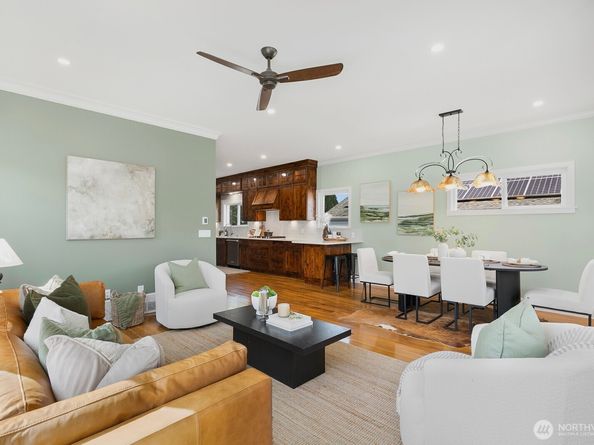 3247 Walnut Ave SW, Seattle WA 98116