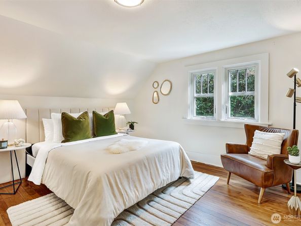 5531 28th Avenue NE, Seattle WA 98105