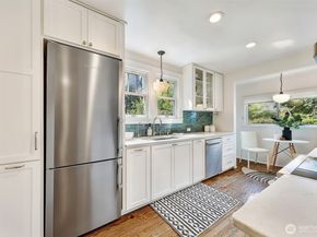 5531 28th Avenue NE, Seattle WA 98105